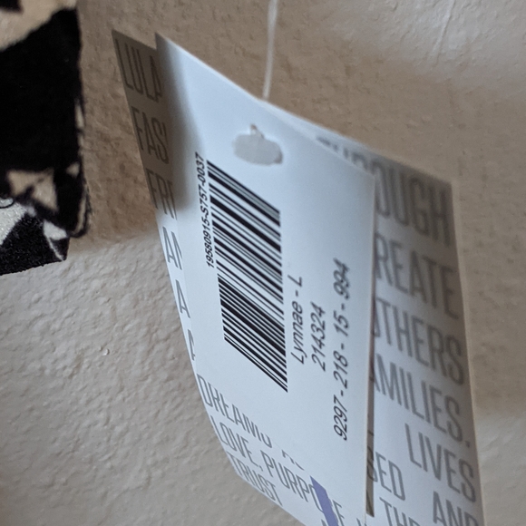 New LuLaRoe Lynnae L (14-16) - Picture 4 of 5